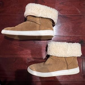 UGG. Mika Classic